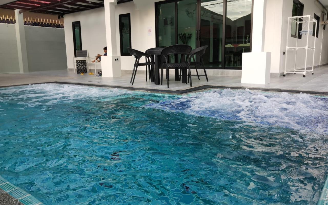 Private Pool Villa With Jacuzzi At Royal Park Village - Walk To The Beach - 6 People - Max 3 Males (Adults Only) Jomtien Beach Exterior foto