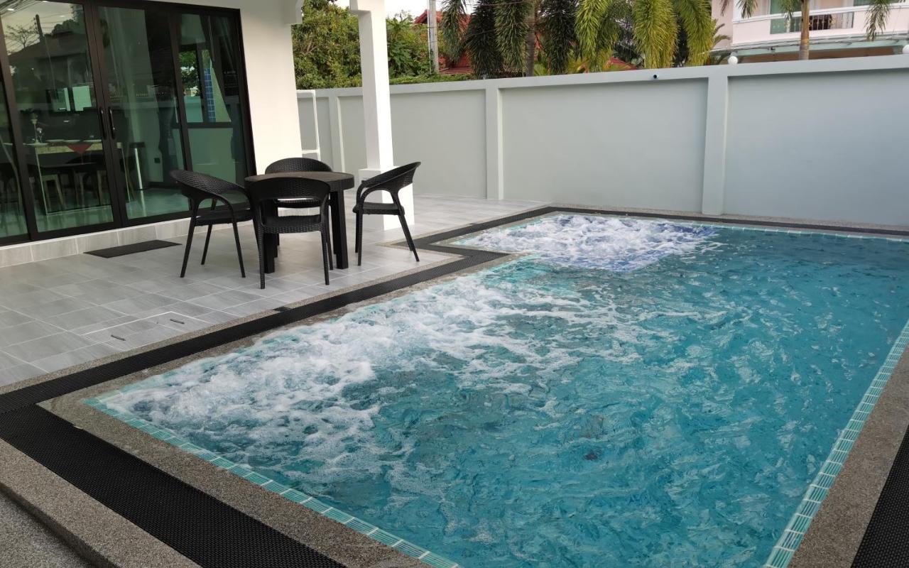 Private Pool Villa With Jacuzzi At Royal Park Village - Walk To The Beach - 6 People - Max 3 Males (Adults Only) Jomtien Beach Exterior foto